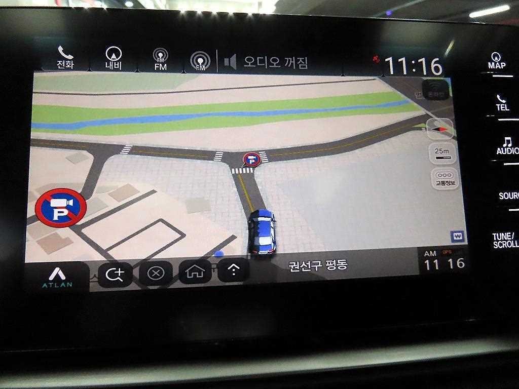 혼다 어코드 어코드(10세대) 2.0 하이브리드 투어링 이미지 14
