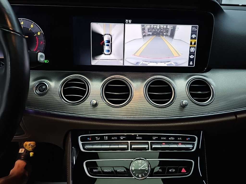 벤츠 E 클래스 E-클래스 W213 E300 AMG LINE 이미지 10
