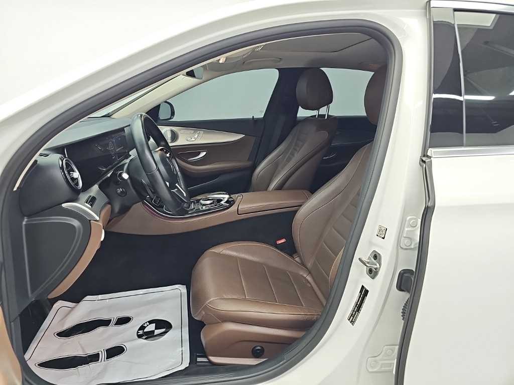 벤츠 E 클래스 E-클래스 W213 E300 AMG LINE 이미지 11