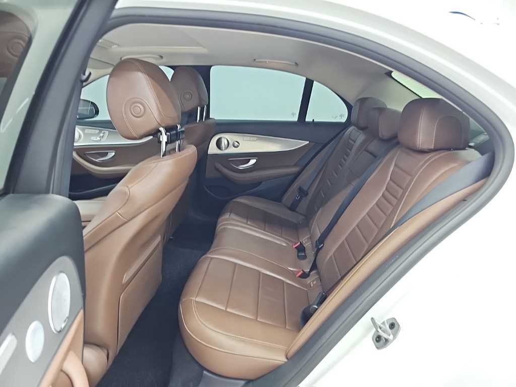벤츠 E 클래스 E-클래스 W213 E300 AMG LINE 이미지 12