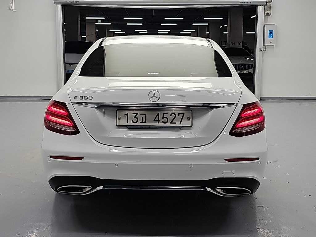 벤츠 E 클래스 E-클래스 W213 E300 AMG LINE 이미지 3