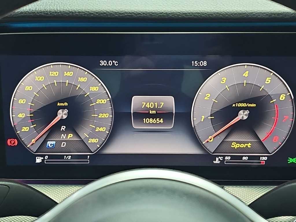 벤츠 E 클래스 E-클래스 W213 E300 AMG LINE 이미지 6