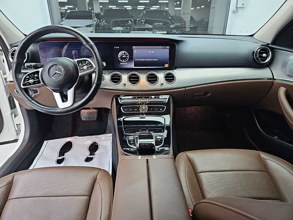 벤츠 E 클래스 E-클래스 W213 E300 AMG LINE 이미지 7