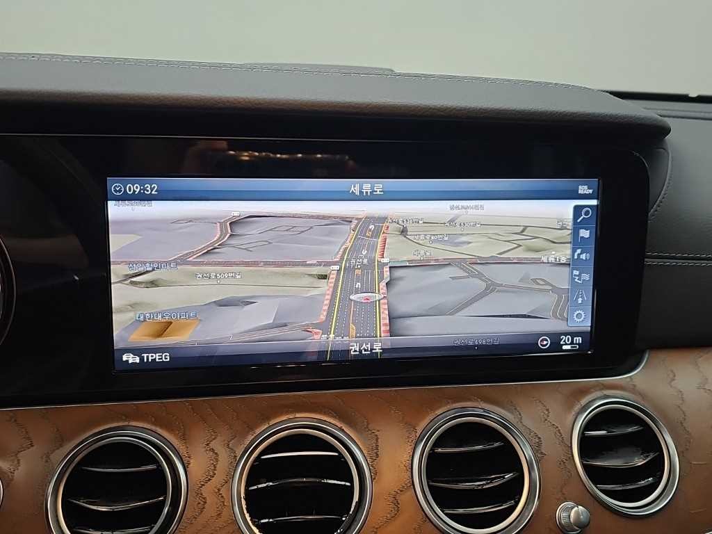 벤츠 E 클래스 E-클래스 W213 E220d 익스클루시브 이미지 15