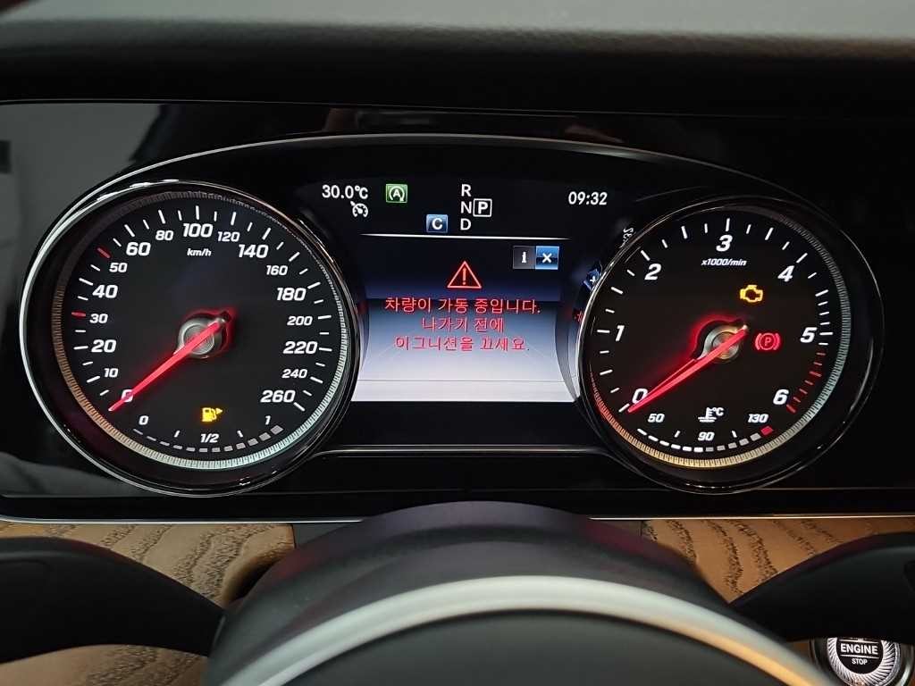 벤츠 E 클래스 E-클래스 W213 E220d 익스클루시브 이미지 6