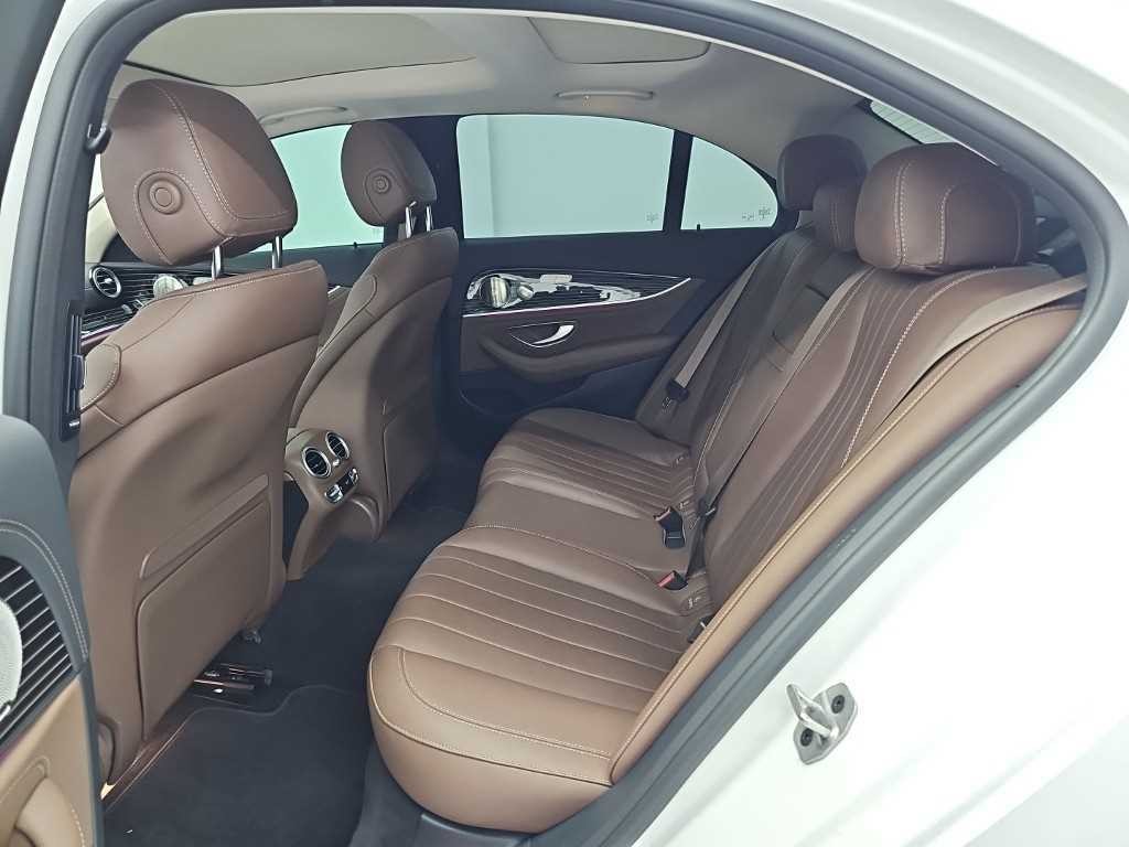 벤츠 E 클래스 E-클래스 W213 E450 4MATIC 익스클루시브 이미지 12