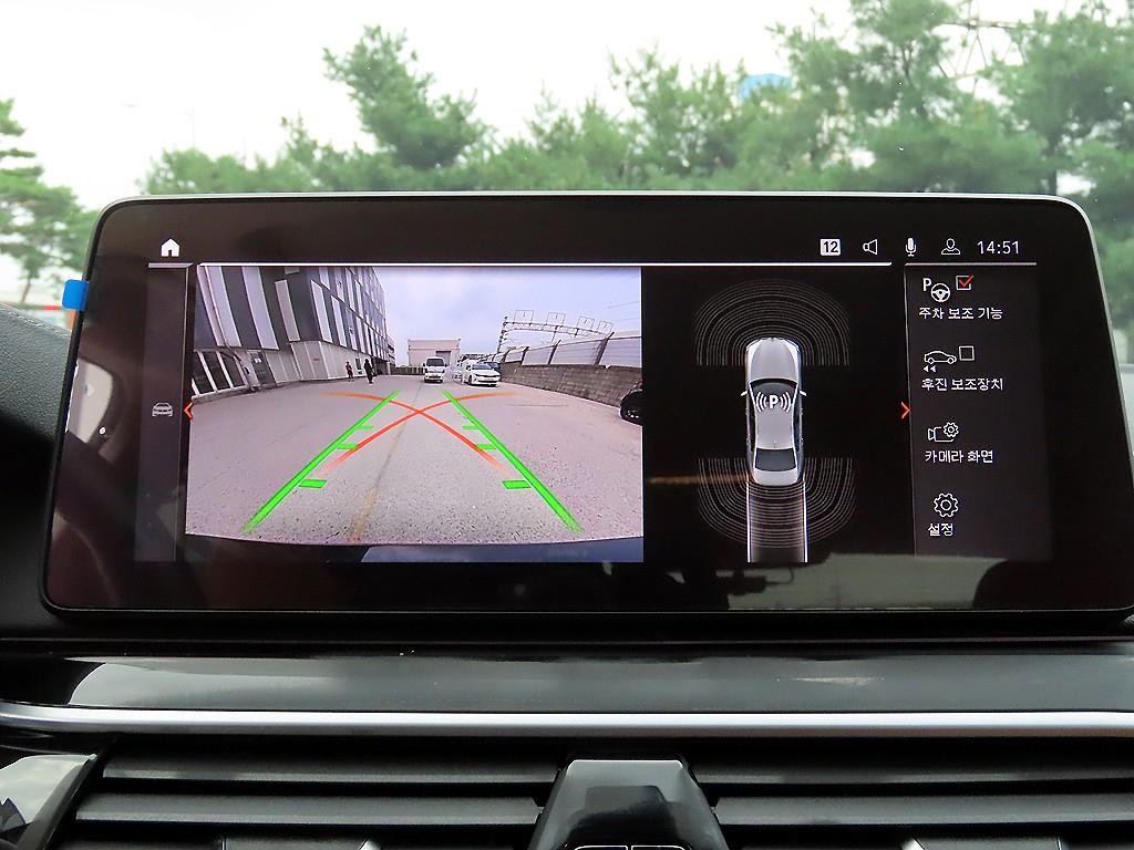 BMW 5시리즈 5시리즈 (G30) 520i 럭셔리 이미지 15