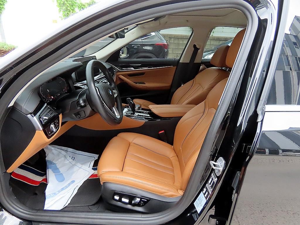 BMW 5시리즈 5시리즈 (G30) 520i 럭셔리 이미지 5