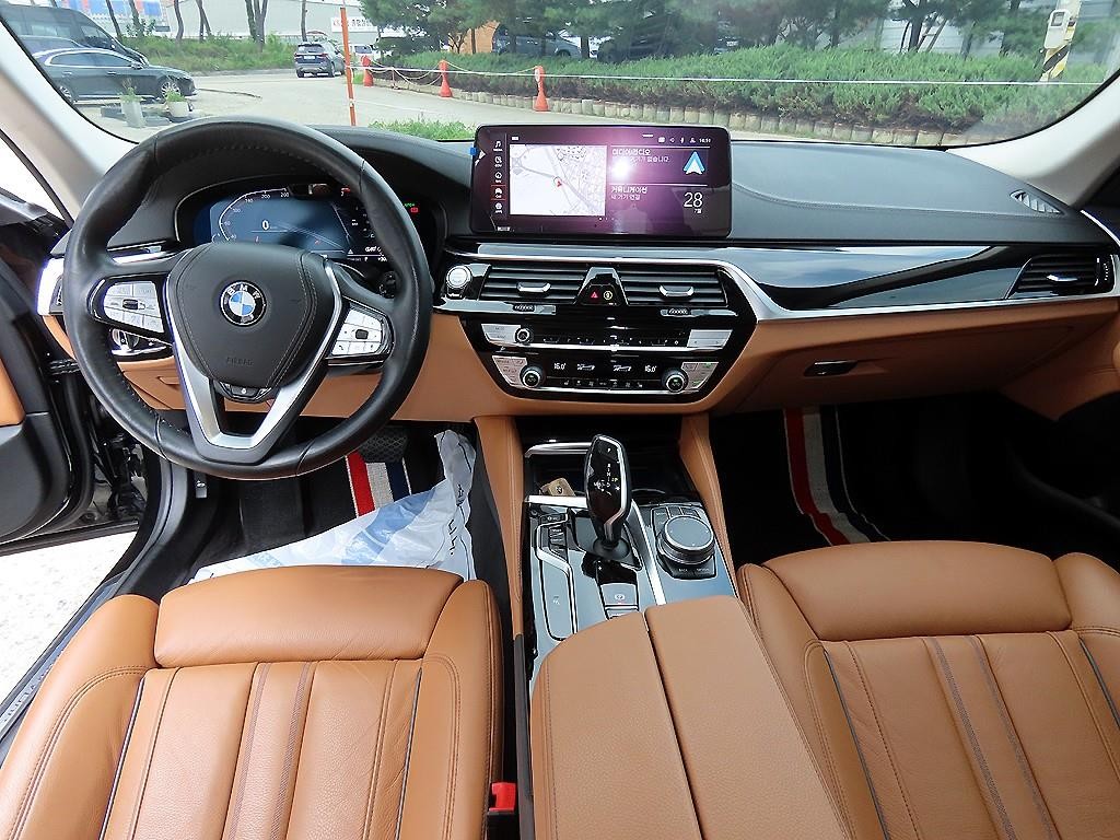 BMW 5시리즈 5시리즈 (G30) 520i 럭셔리 이미지 7