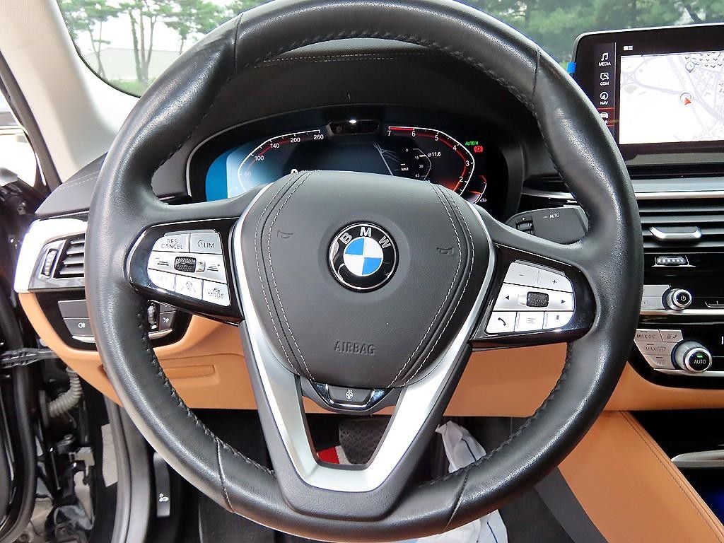 BMW 5시리즈 5시리즈 (G30) 520i 럭셔리 이미지 8
