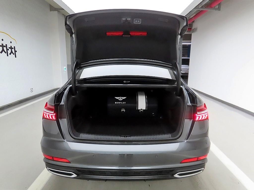 아우디 A6 A6 (C8) 45 TFSI 프리미엄 이미지 5