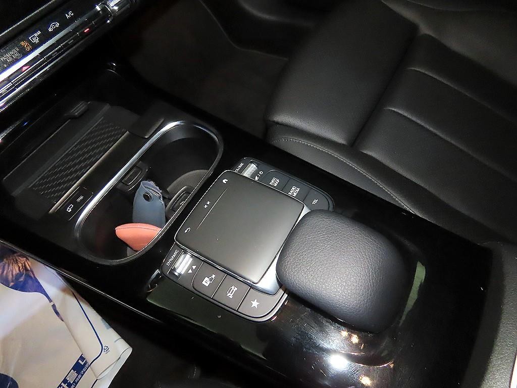 벤츠 A 클래스 A클래스 W177 A220 해치백 이미지 13