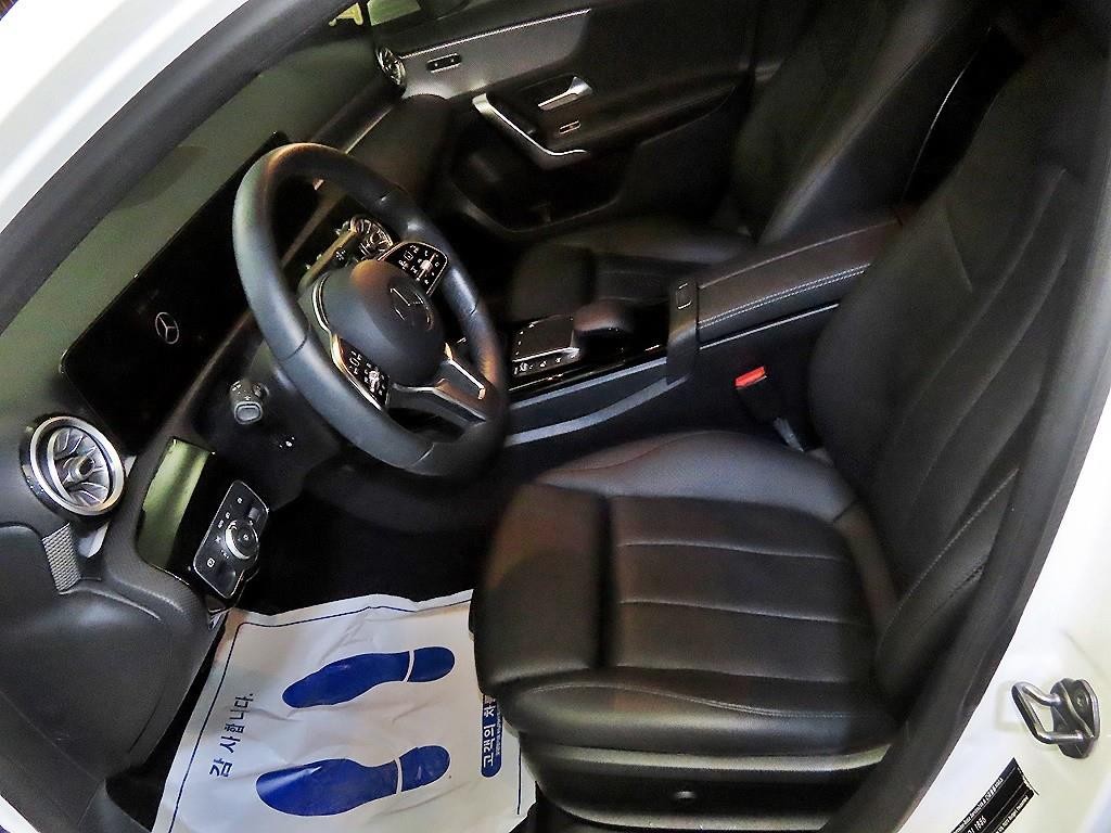 벤츠 A 클래스 A클래스 W177 A220 해치백 이미지 6