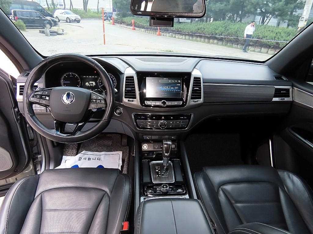 KG모빌리티(쌍용) 렉스턴 G4렉스턴 디젤 2.2 4WD 마제스티 이미지 7