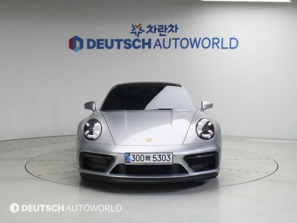 포르쉐 911 911(992) 카레라 4 GTS 이미지 3
