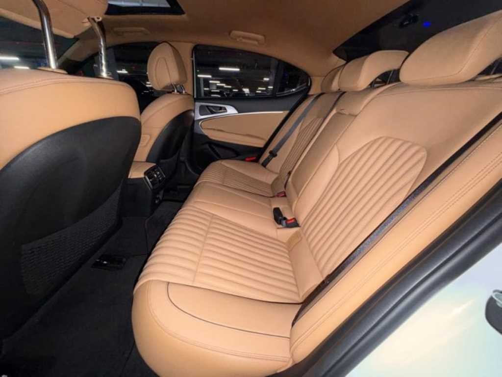 제네시스 G70 더 뉴 G70 가솔린 2.0T 4WD 이미지 7