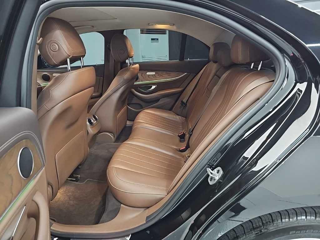 벤츠 E 클래스 E-클래스 W213 E220d 4MATIC 익스클루시브 이미지 12