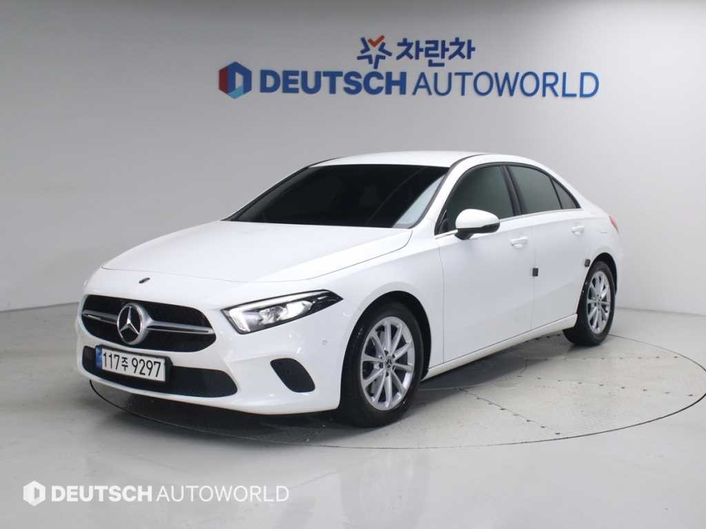 벤츠 A 클래스 A클래스 W177 A220 해치백 이미지 1