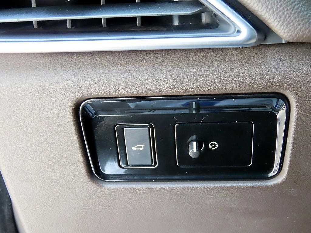 재규어 F-PACE 20d 프레스티지 이미지 12