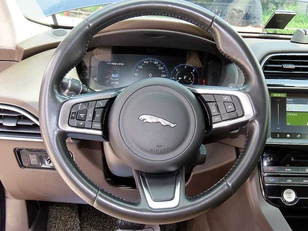 재규어 F-PACE 20d 프레스티지 이미지 8