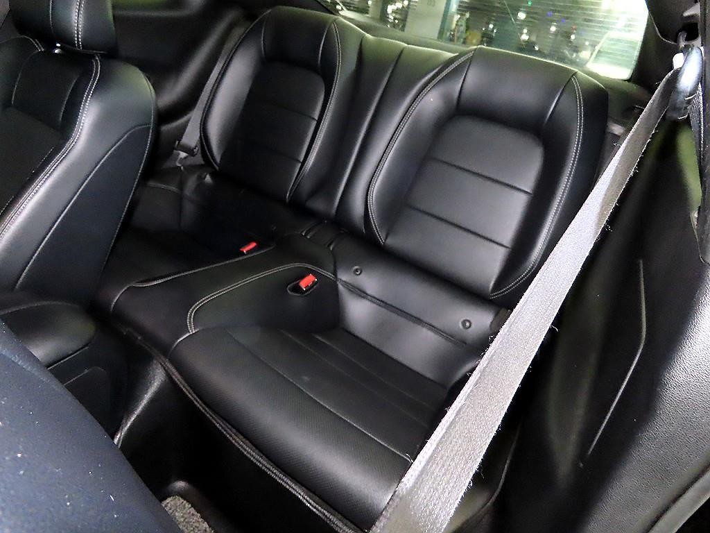 포드 머스탱 머스탱 6세대 2.3 쿠페 프리미엄 이미지 7