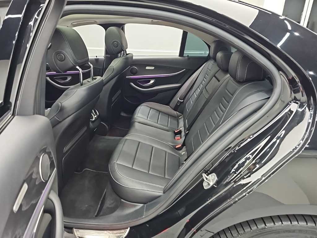 벤츠 E 클래스 E-클래스 W213 E300 4MATIC 아방가르드 이미지 12