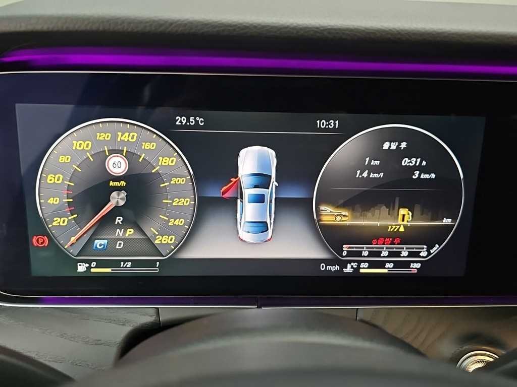 벤츠 E 클래스 E-클래스 W213 E300 4MATIC 아방가르드 이미지 6
