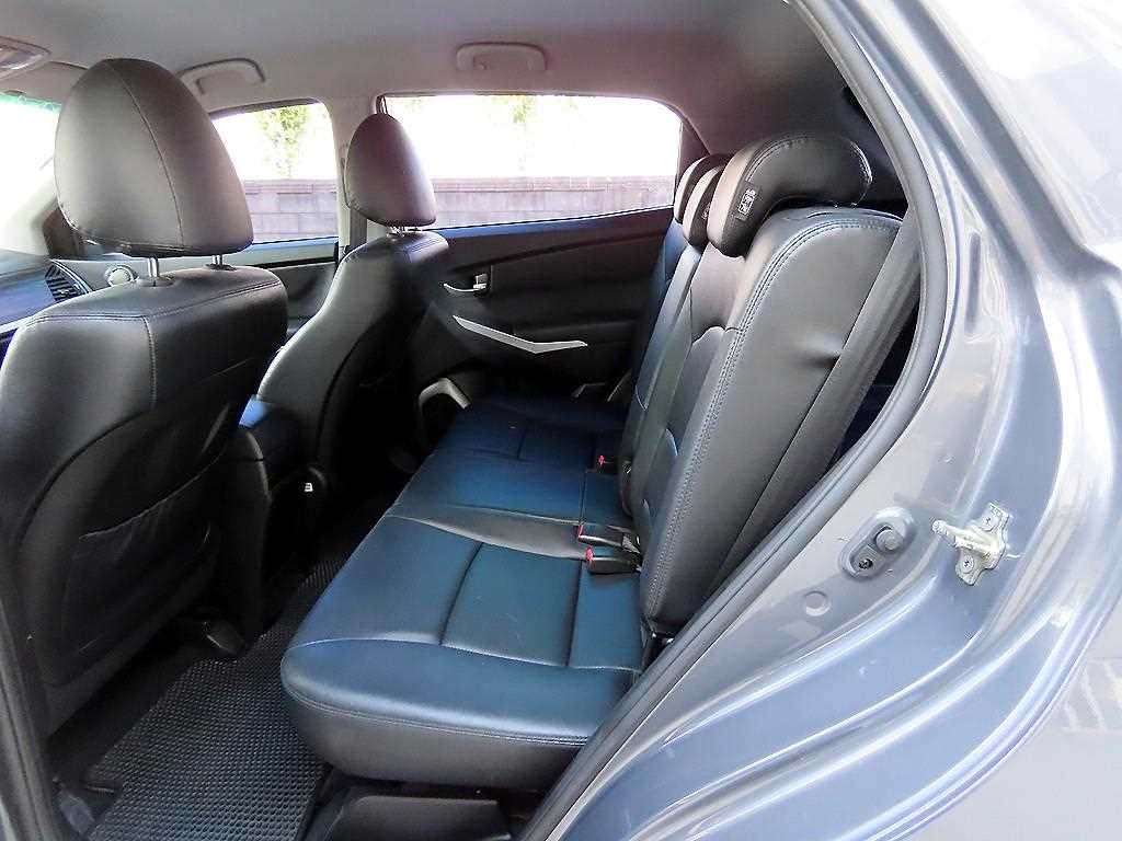 KG모빌리티(쌍용) 코란도 뉴코란도C 2WD 2.2 RX 고급형 이미지 6