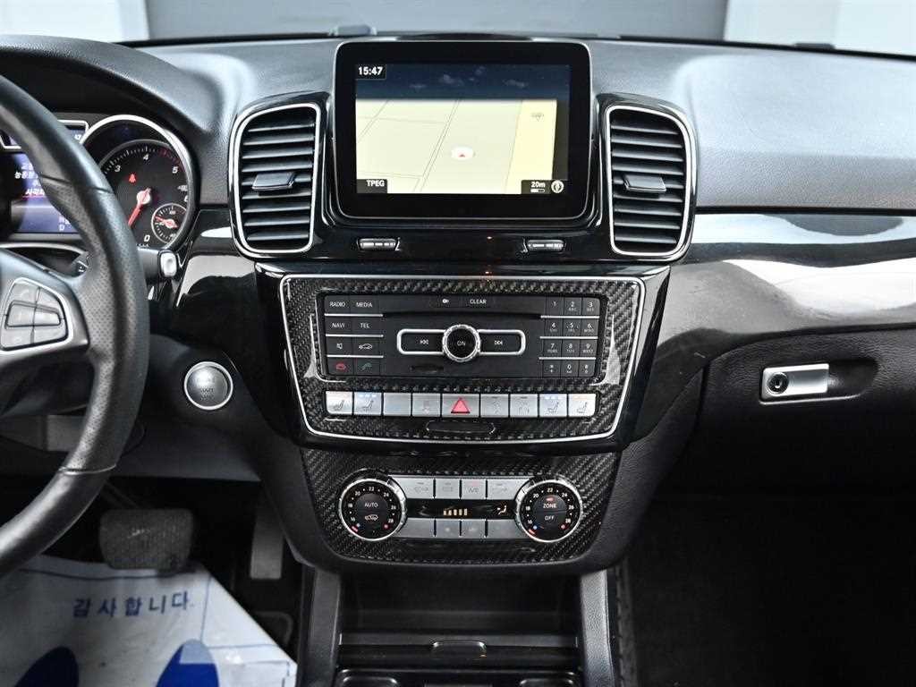 벤츠 GLE 클래스 GLE 클래스 W166 GLE 350 d 4MATIC 이미지 14
