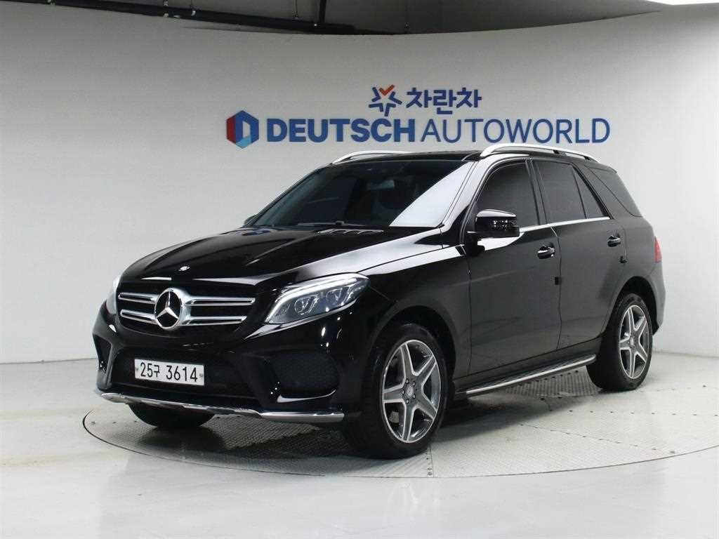 벤츠 GLE 클래스 GLE 클래스 W166 GLE 350 d 4MATIC 이미지 2