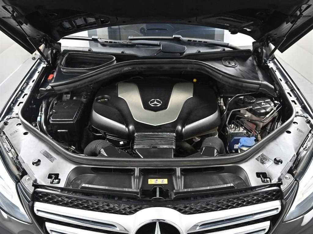 벤츠 GLE 클래스 GLE 클래스 W166 GLE 350 d 4MATIC 이미지 6