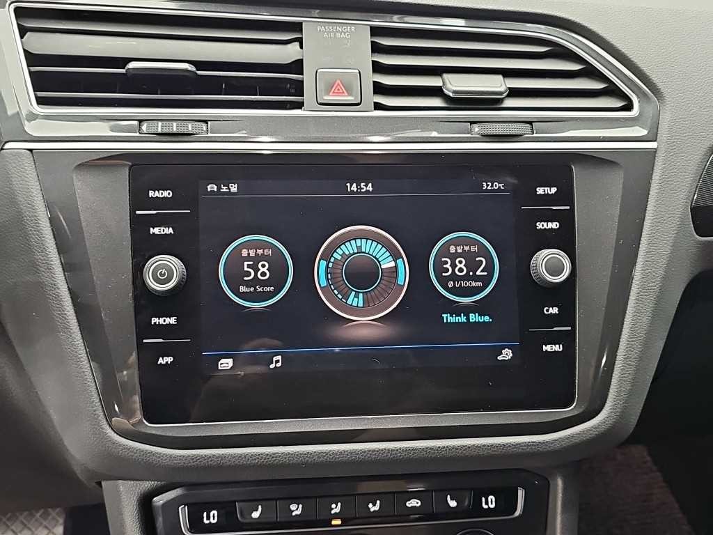 폭스바겐 티구안 티구안(2세대) 2.0 TDI 프리미엄 이미지 14