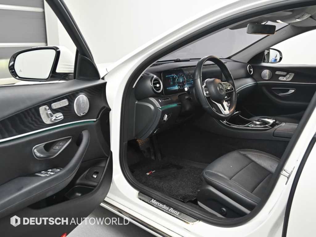 벤츠 E 클래스 E-클래스 W213 E300 4MATIC 아방가르드 이미지 11