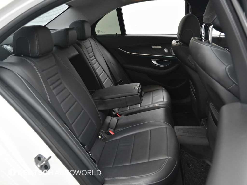 벤츠 E 클래스 E-클래스 W213 E300 4MATIC 아방가르드 이미지 12