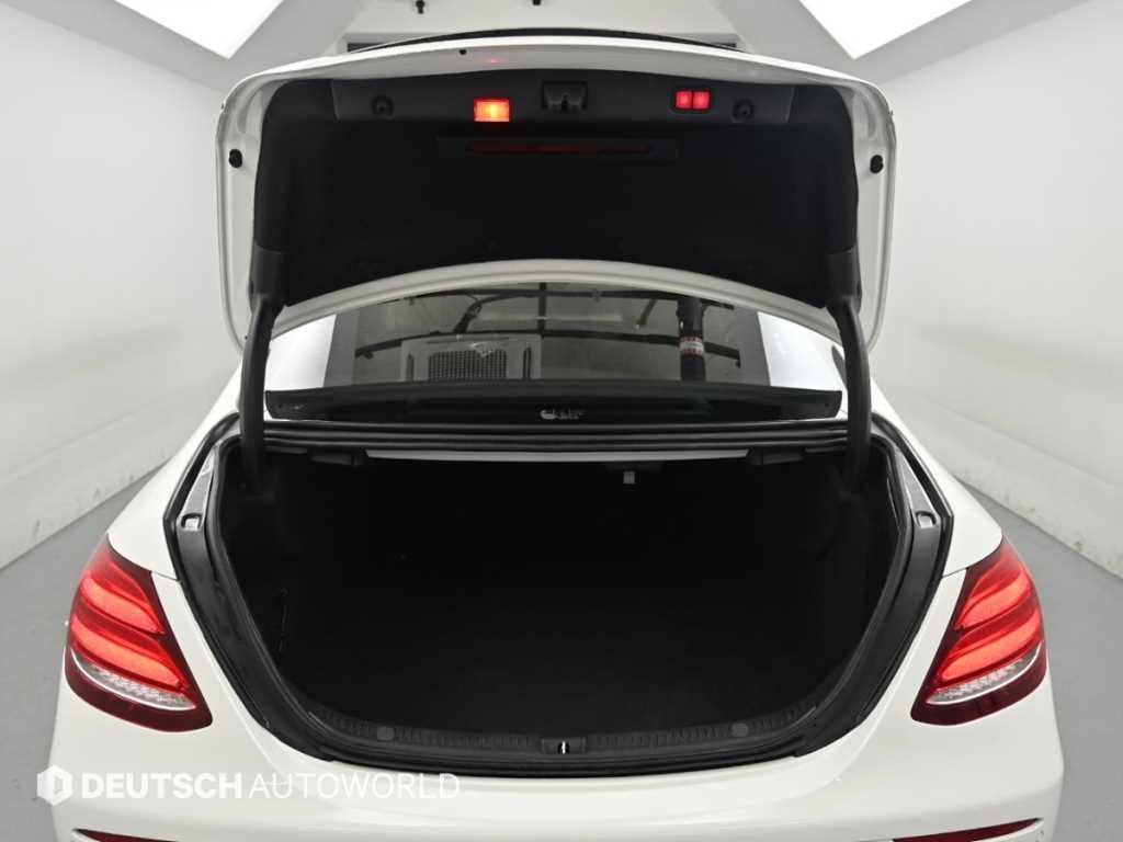 벤츠 E 클래스 E-클래스 W213 E300 4MATIC 아방가르드 이미지 19