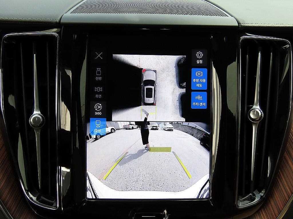 볼보 V60 V60 크로스 컨트리 2세대 2.0 B5 울트라 AWD 이미지 14