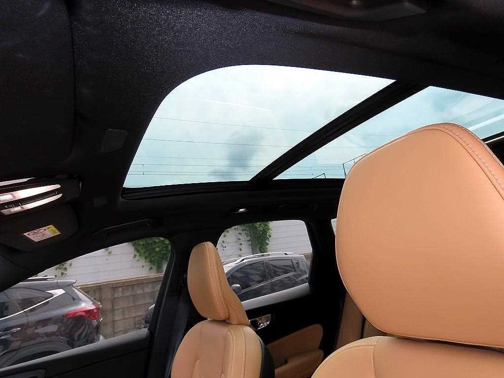 볼보 V60 V60 크로스 컨트리 2세대 2.0 B5 울트라 AWD 이미지 18