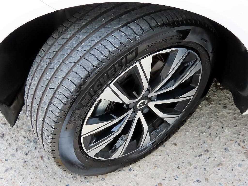 볼보 V60 V60 크로스 컨트리 2세대 2.0 B5 울트라 AWD 이미지 20