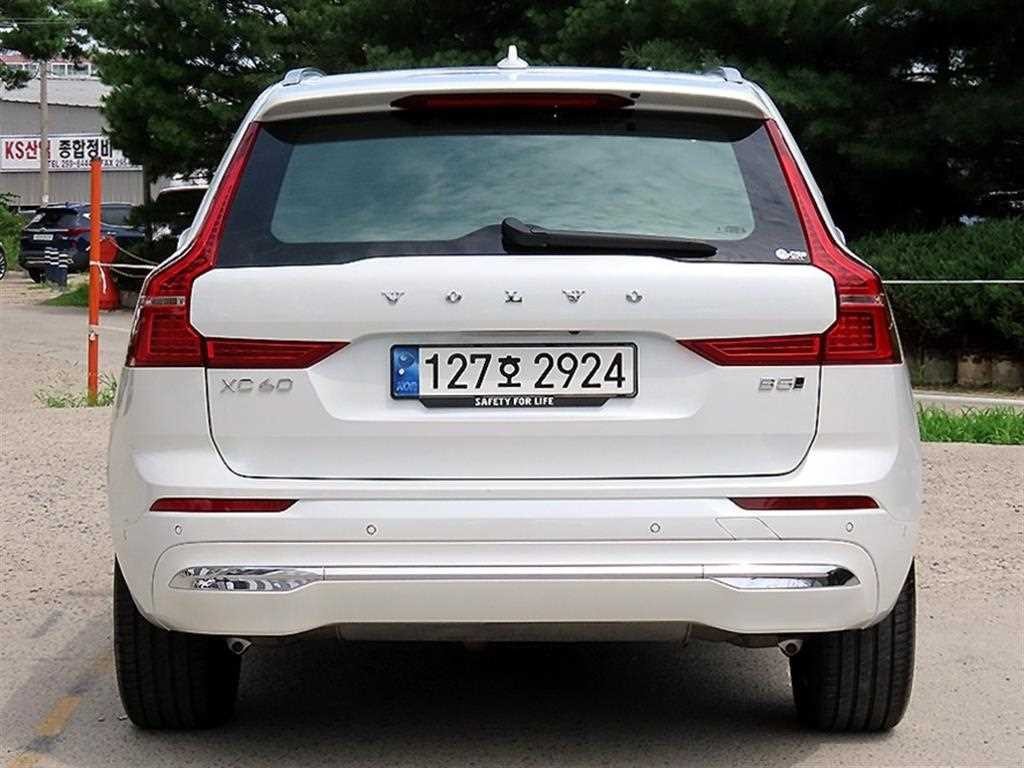 볼보 V60 V60 크로스 컨트리 2세대 2.0 B5 울트라 AWD 이미지 4
