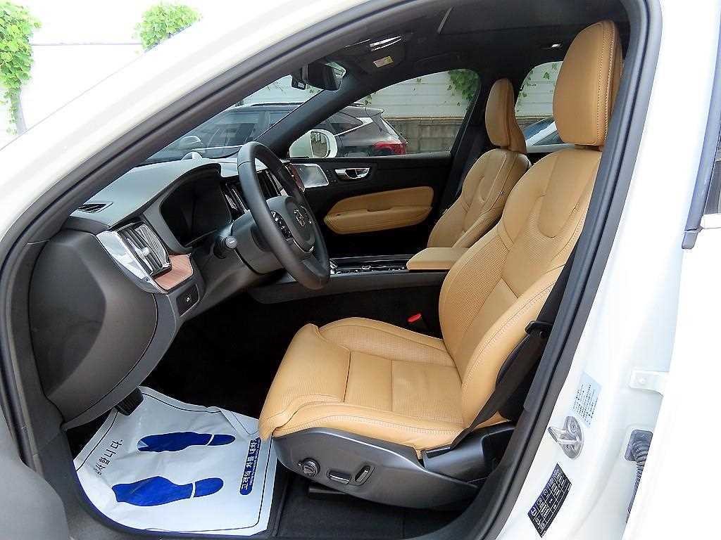 볼보 V60 V60 크로스 컨트리 2세대 2.0 B5 울트라 AWD 이미지 5