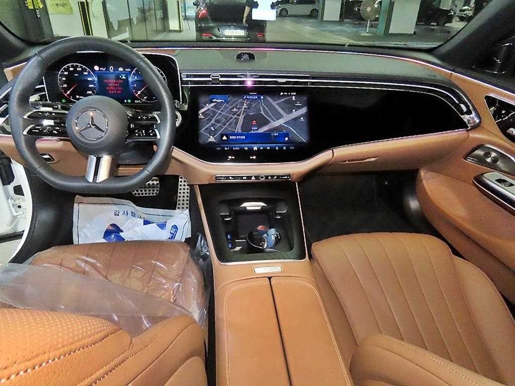 벤츠 E 클래스 E-클래스 W214 E300 4MATIC AMG Line 이미지 10