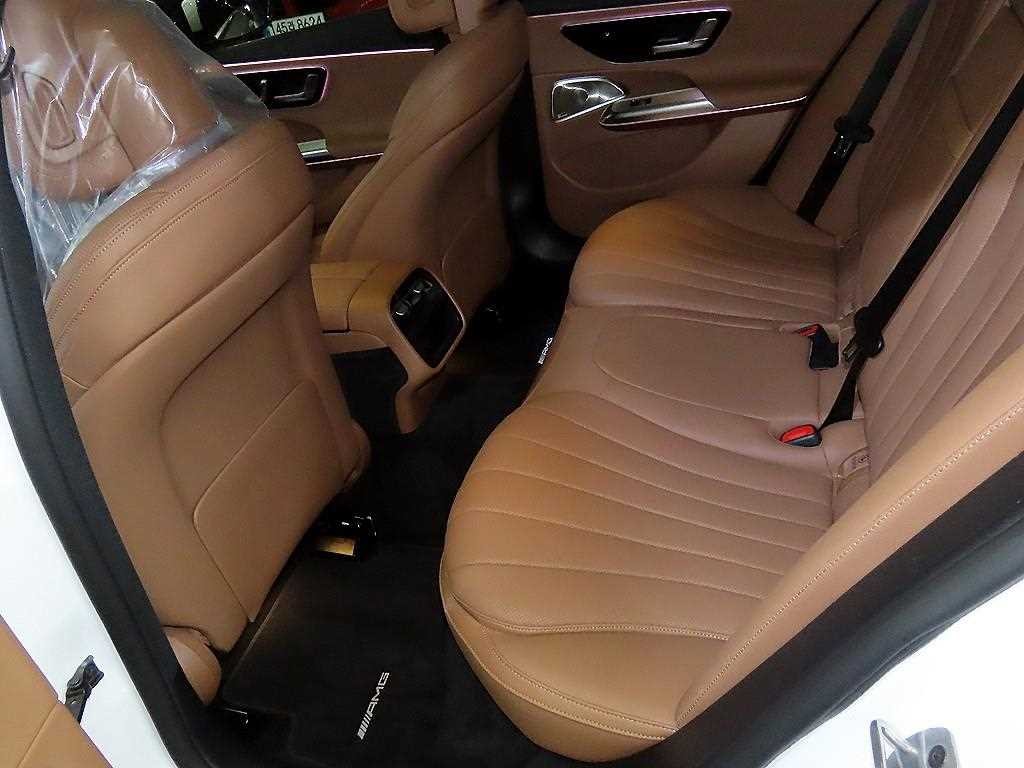 벤츠 E 클래스 E-클래스 W214 E300 4MATIC AMG Line 이미지 7
