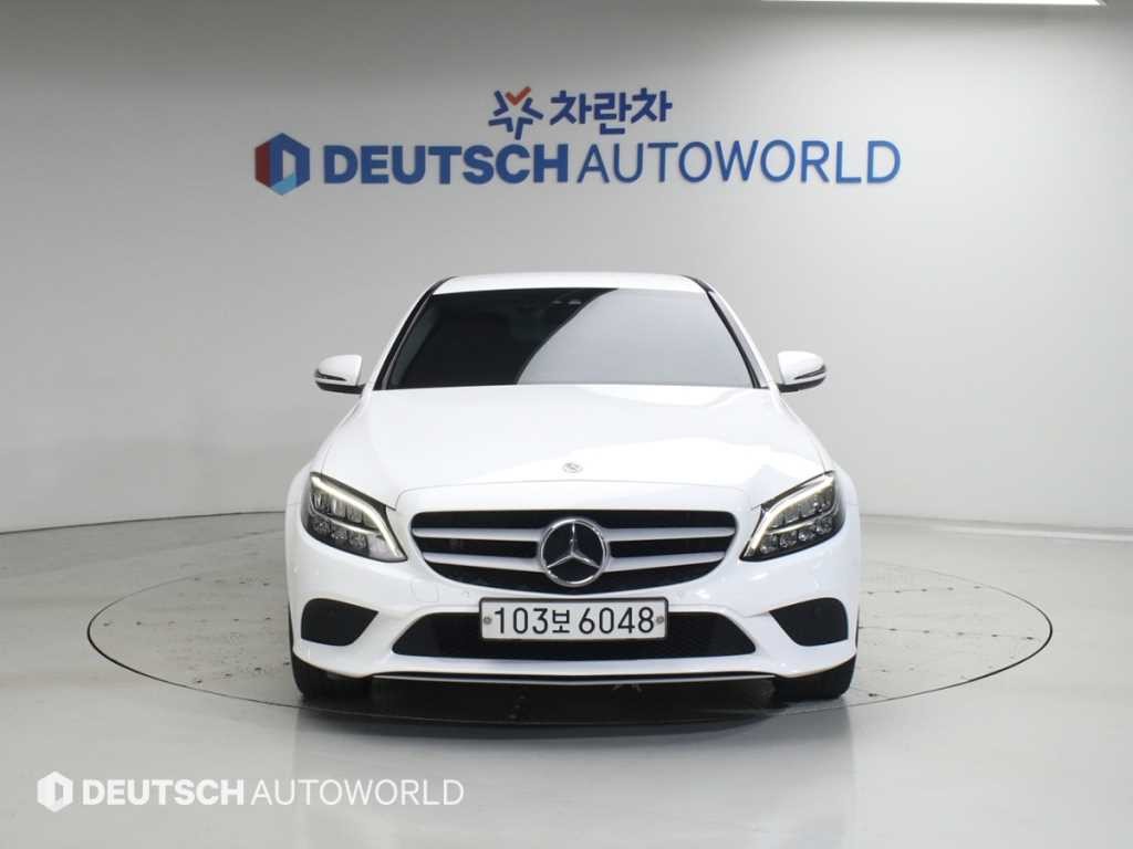 벤츠 C 클래스 C클래스 W205 C200 이미지 3
