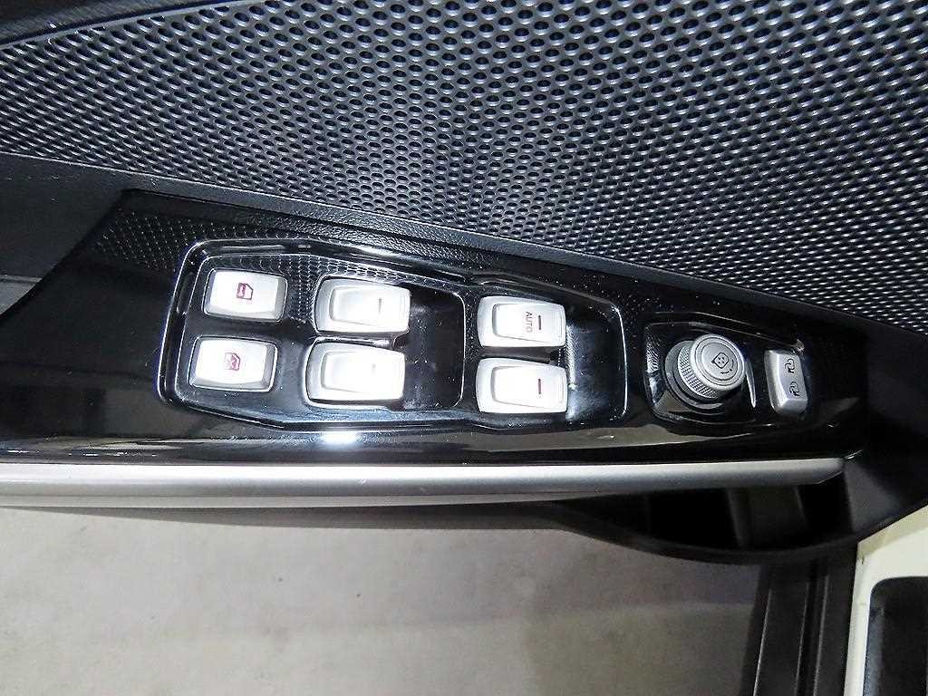 KG모빌리티(쌍용) 티볼리 가솔린 2WD 1.6 VX 이미지 13