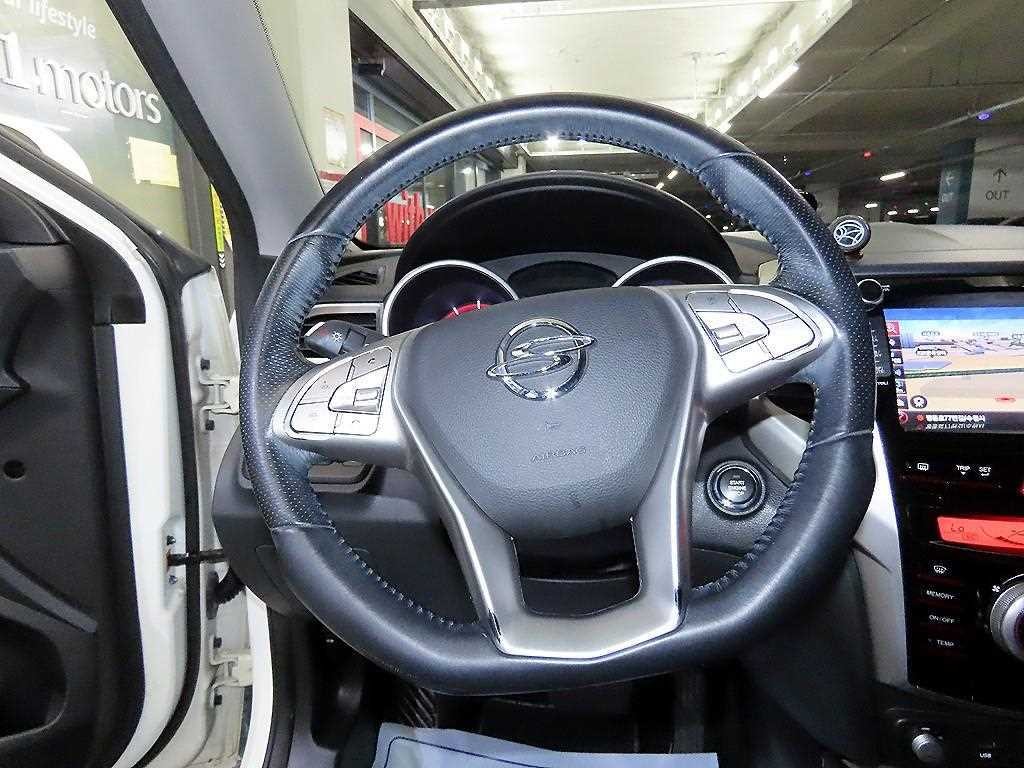 KG모빌리티(쌍용) 티볼리 가솔린 2WD 1.6 VX 이미지 8