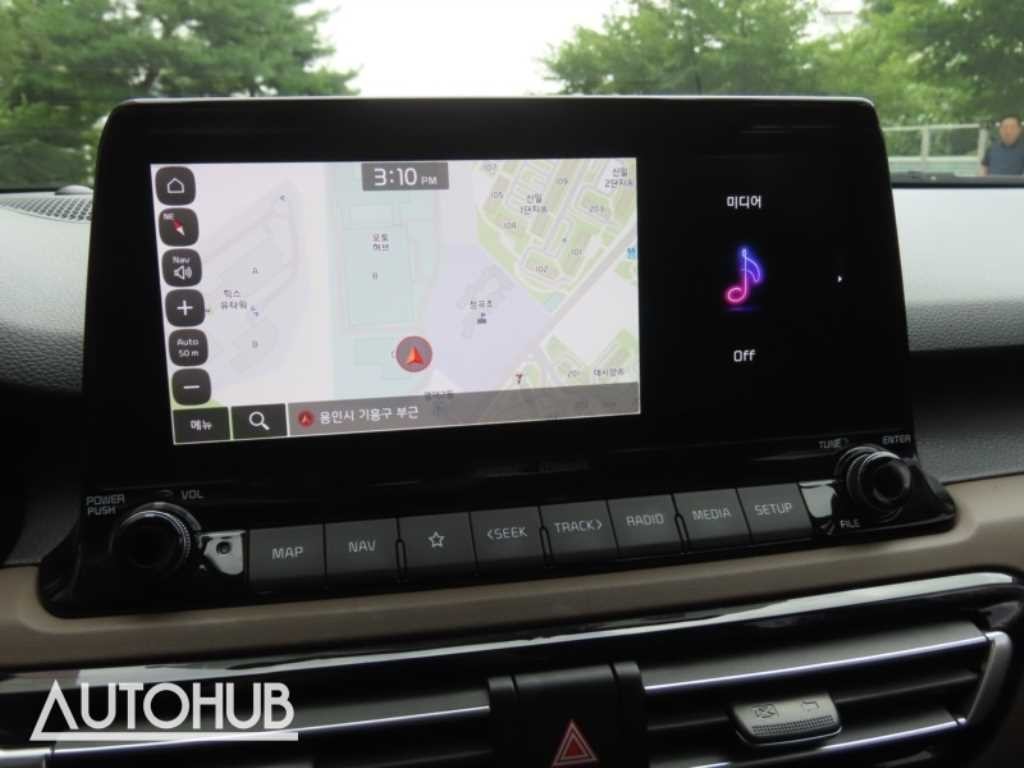 기아 셀토스 가솔린 1.6 터보 4WD 그래비티 이미지 9