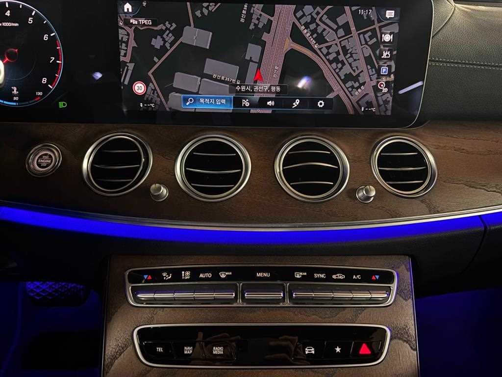 벤츠 E 클래스 E-클래스 W213 E250 익스클루시브 이미지 12