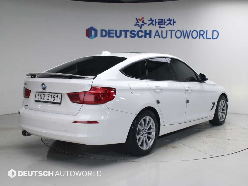 BMW 그란투리스모 3시리즈 GT (F34) GT 320D xDrive 이미지 2