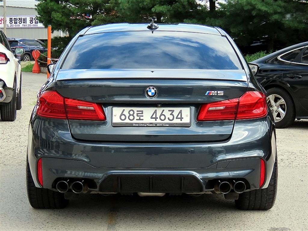 BMW 5시리즈 M5 (F90, F10) M5 세단 이미지 4