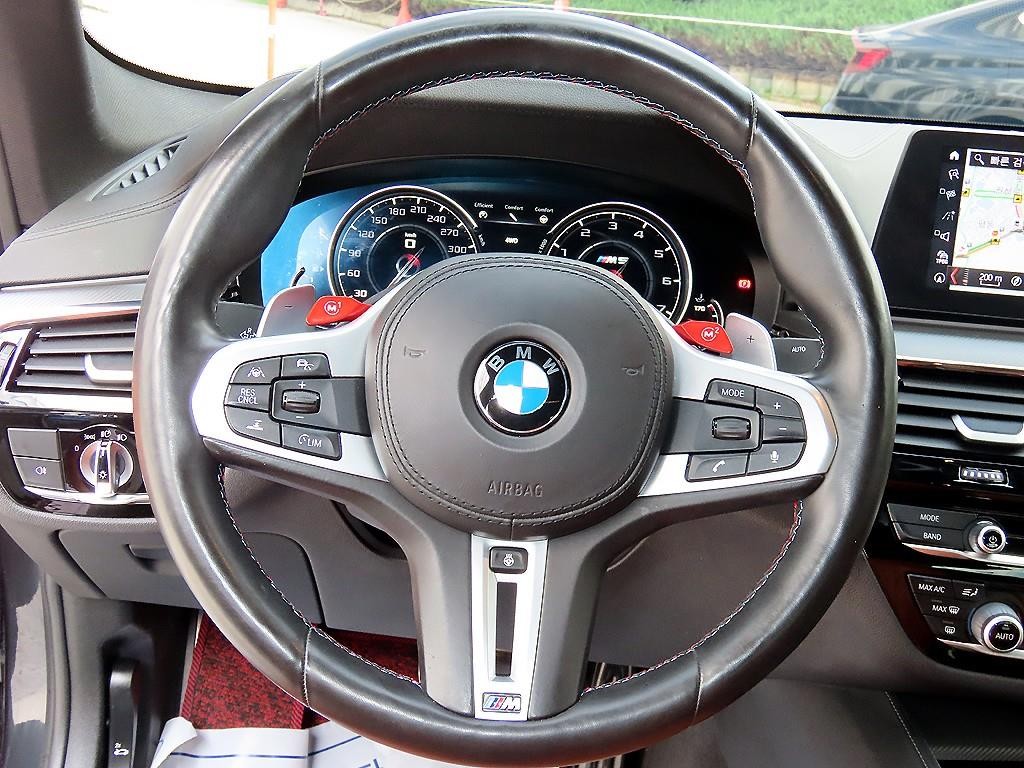BMW 5시리즈 M5 (F90, F10) M5 세단 이미지 8